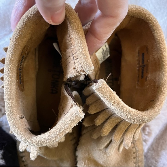 Minnetonka Double Fringe Side Zip Boot - Size 11 - Picture 10 of 11